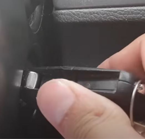 Clausor atrancado- reparacion de clausor Apertcar Rubi-Barcelona